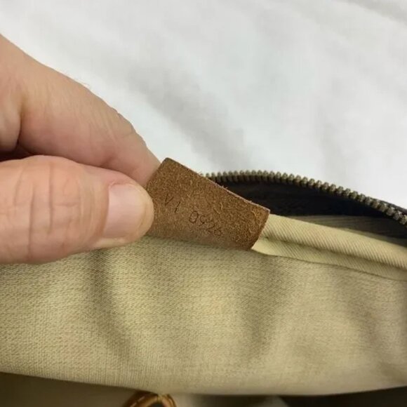 Authentic Louis Vuitton Large Monogram Deauville - Picture 11 of 11